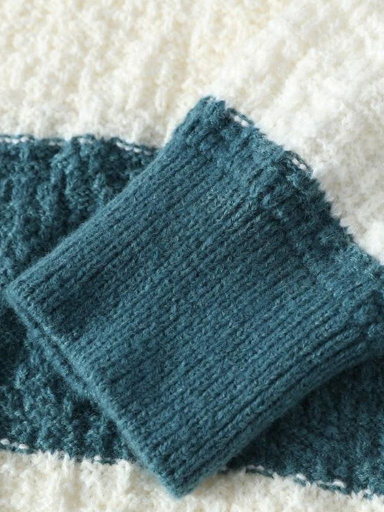 TREVIEL KNIT  SWEATER